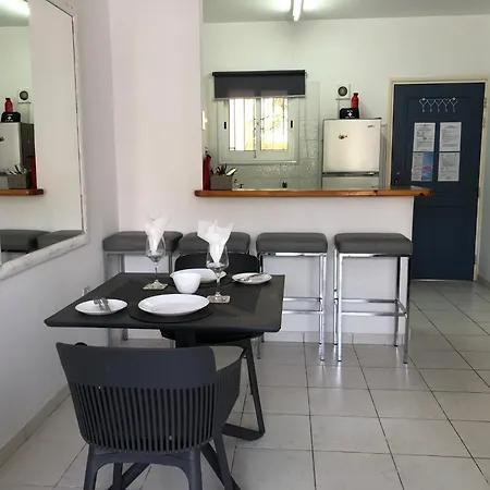 Stylish 1 Bedroom In Limnaria Gardens * Paphos